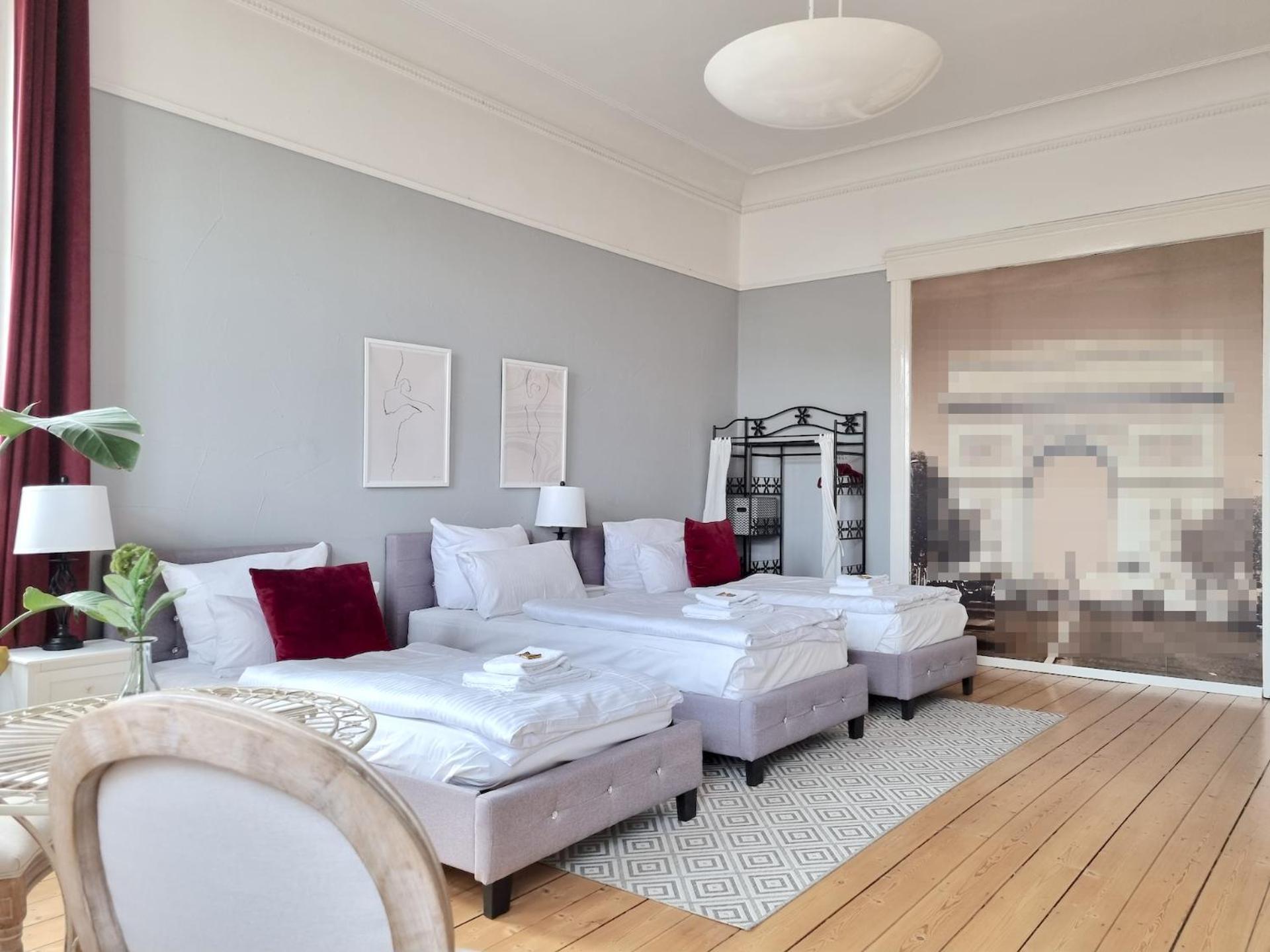 Charysma - Jugendstil Trifft Moderne, Schlafzimmer Mit Smart-Tv, Tischfussball, Darts, Parkplatz ハーメルン エクステリア 写真